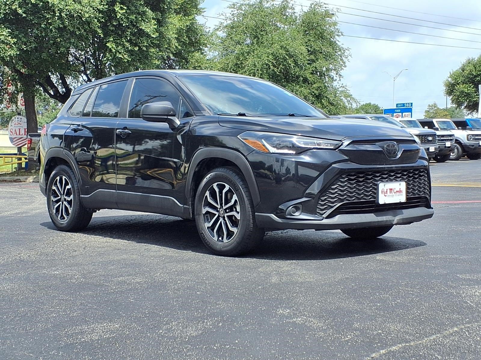 Used 2023 Toyota Corolla Cross AWD Hybrid image 4