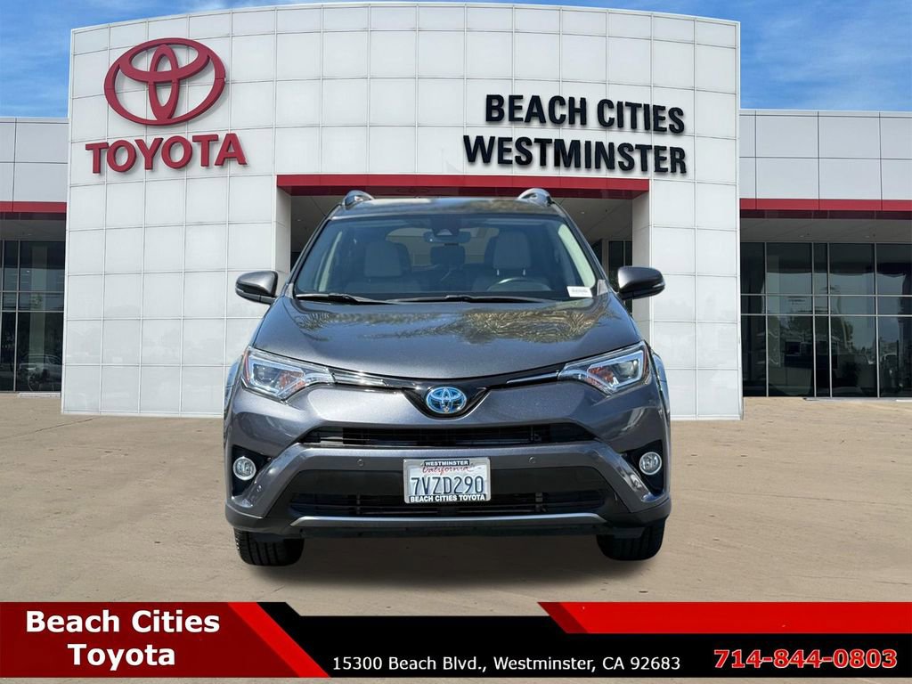 Used 2017 Toyota RAV4 Limited image 4
