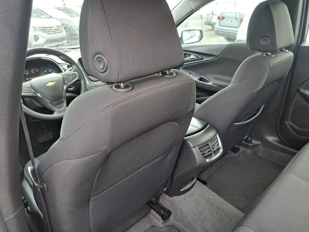 Used 2025 Chevrolet Malibu LT image 22