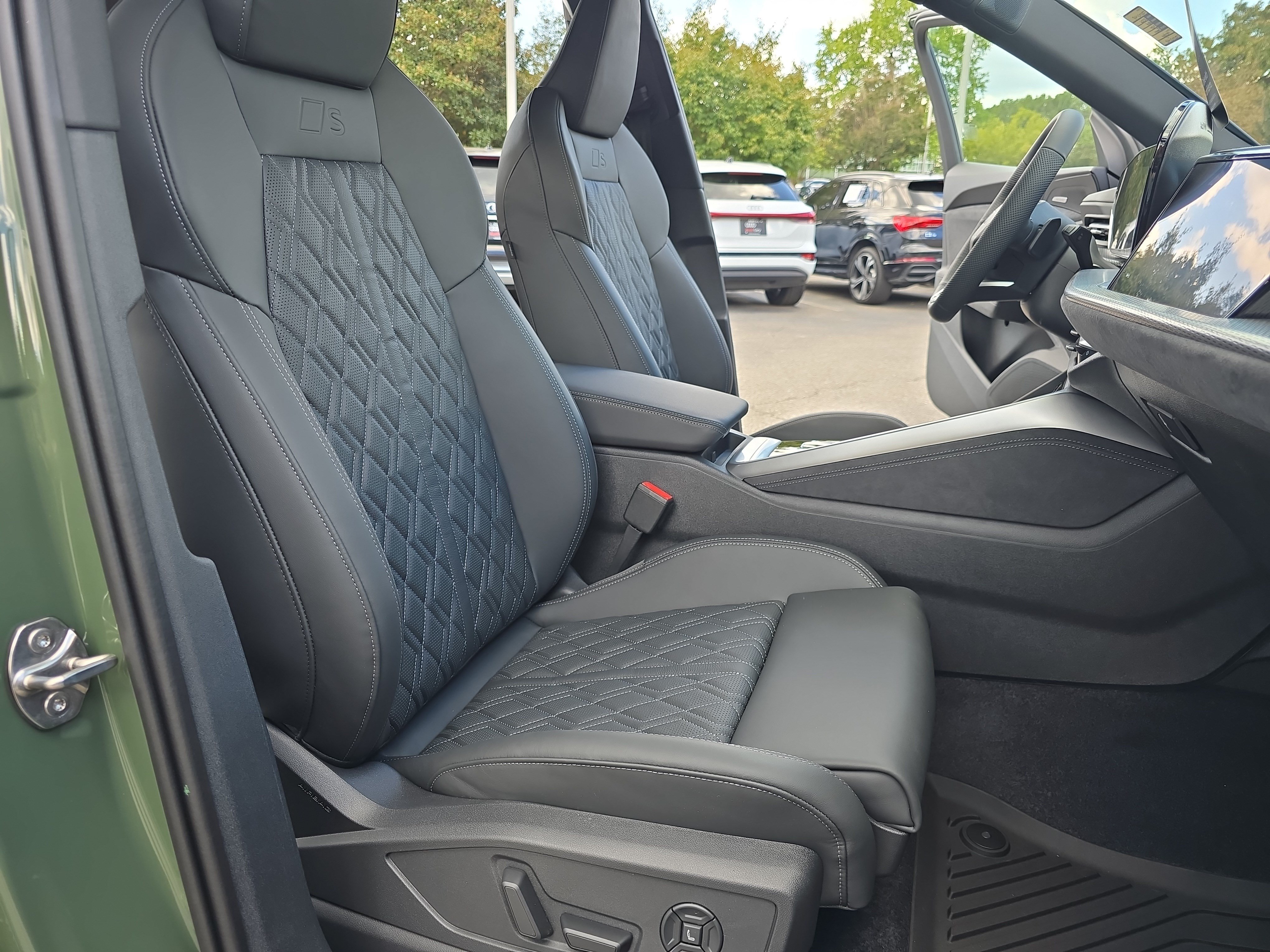 New 2026 Audi SQ5 Prestige AWD/4WD image 10