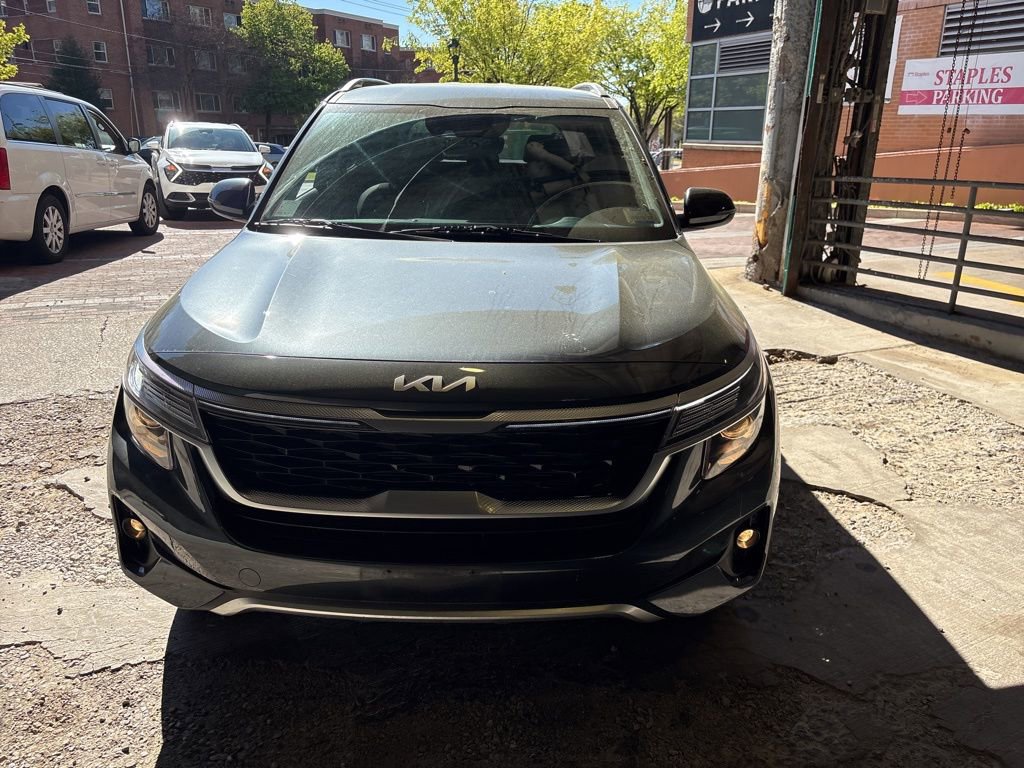 Certified 2023 Kia Seltos S w/ Navigation Package AWD/4WD image 8