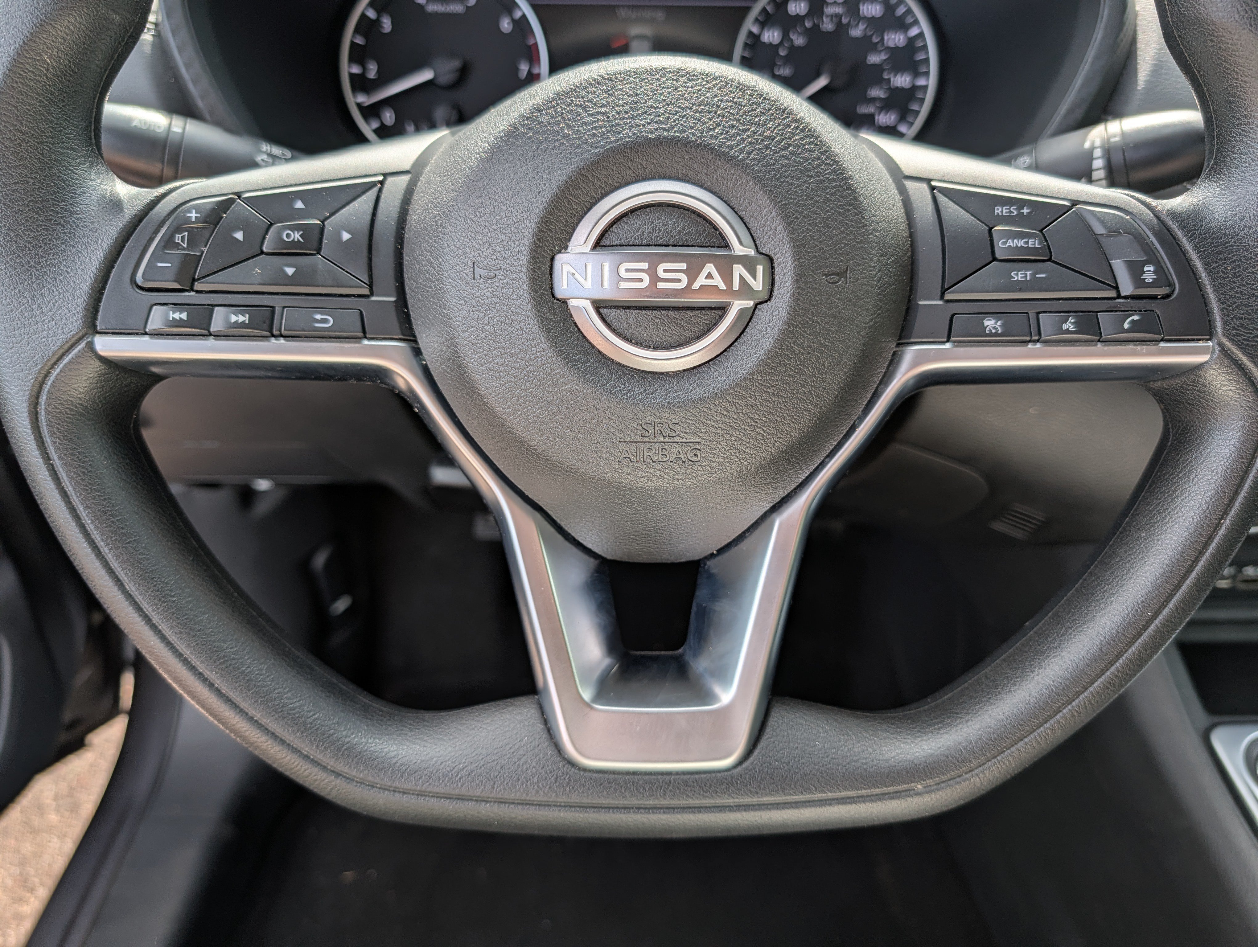 Used 2024 Nissan Sentra SV FWD image 25