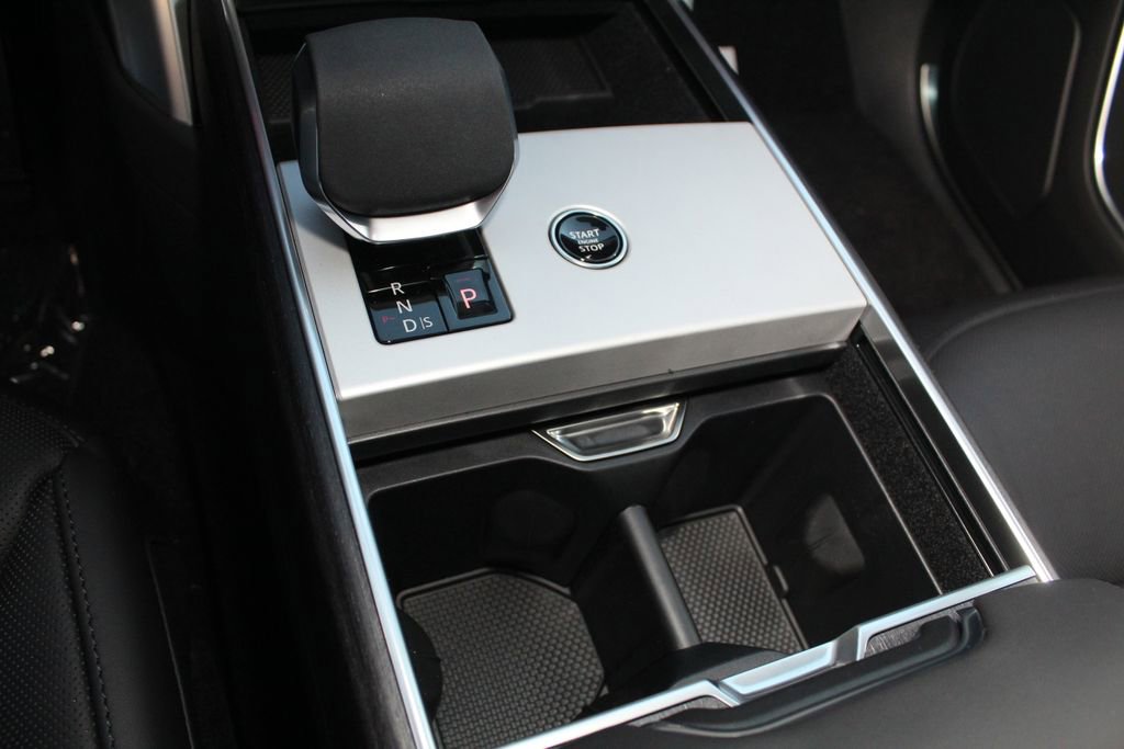 New 2026 Land Rover Range Rover SE AWD/4WD image 15