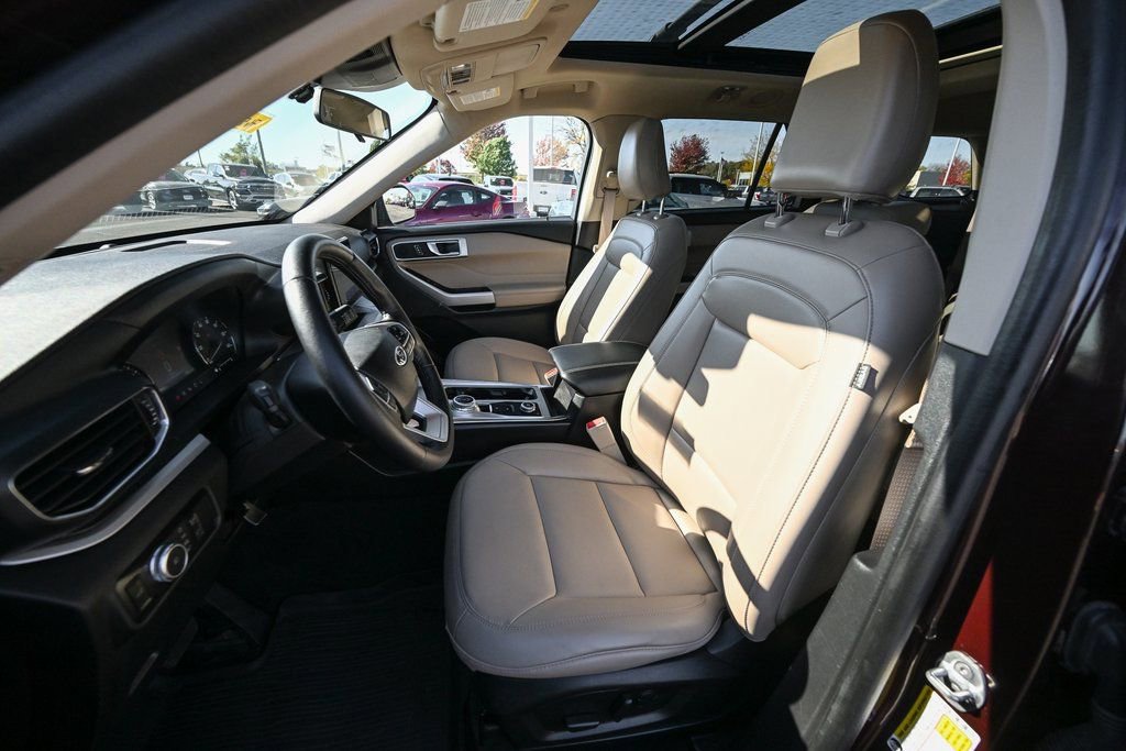 Certified 2023 Ford Explorer XLT w/ Equipment Group 202A image 20