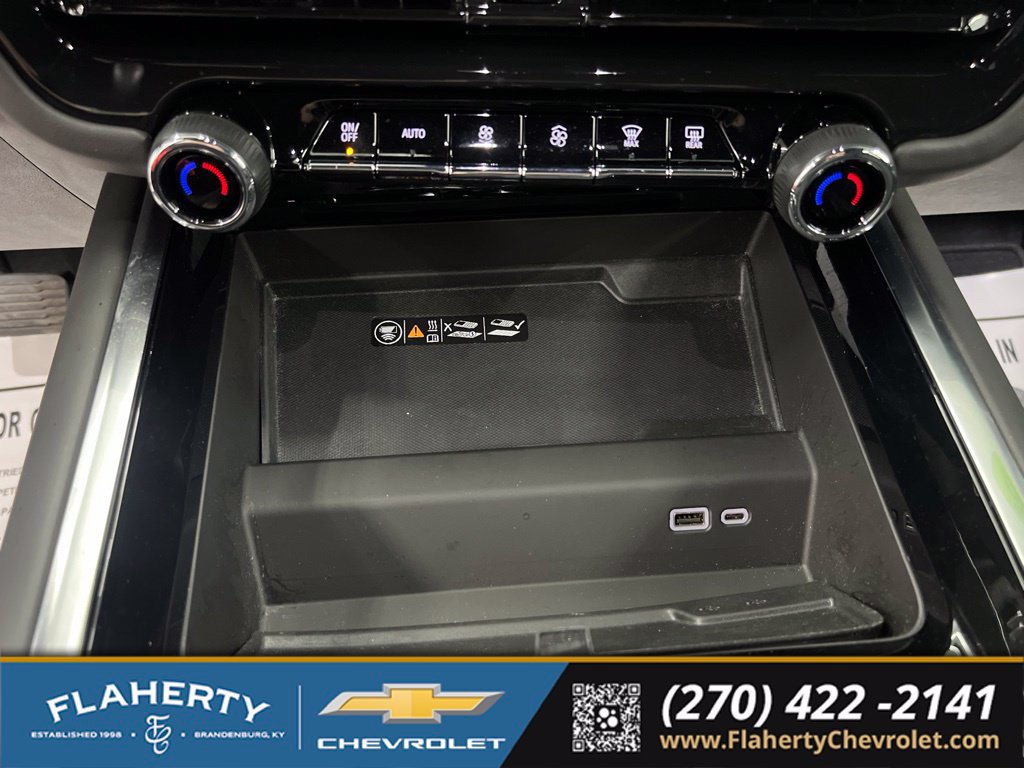 Used 2025 Chevrolet Tahoe Z71 AWD/4WD image 28