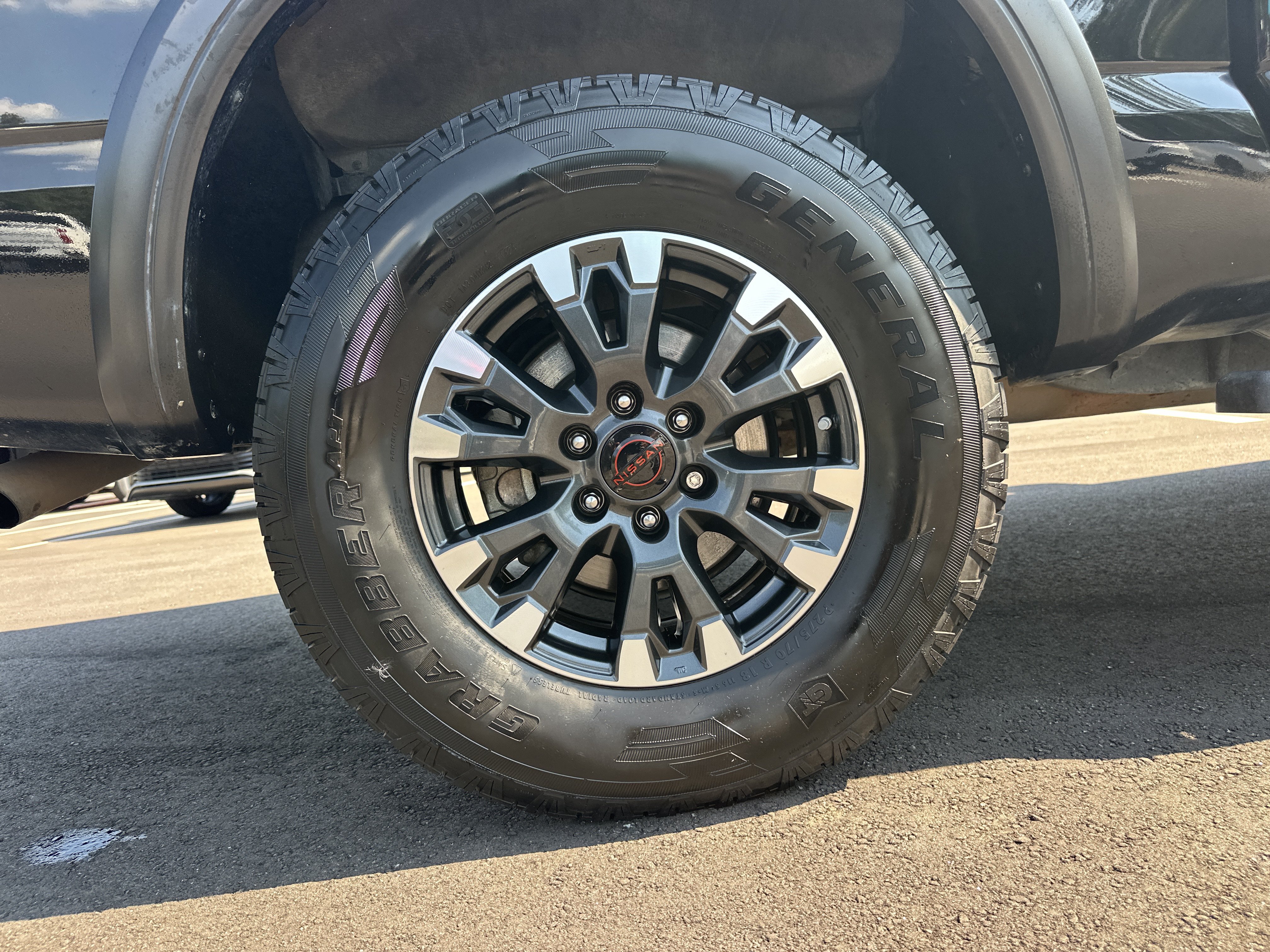 Used 2024 Nissan Titan PRO-4X w/ Pro-4x Convenience Package AWD/4WD image 18