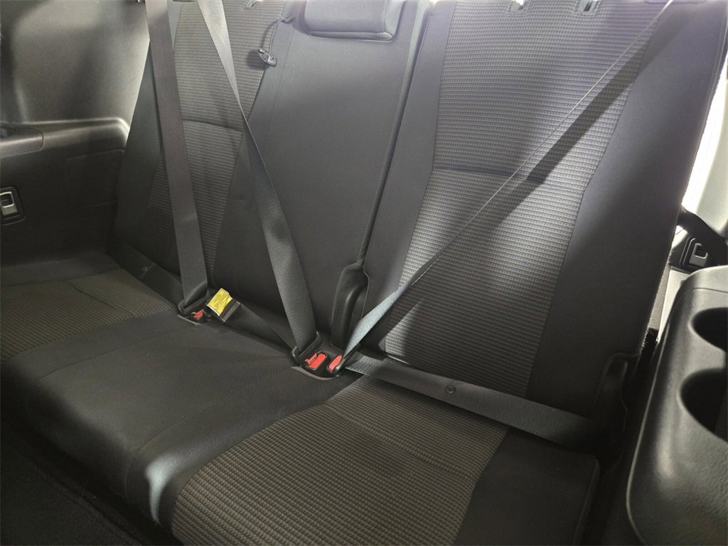 Used 2022 Toyota Highlander LE image 17