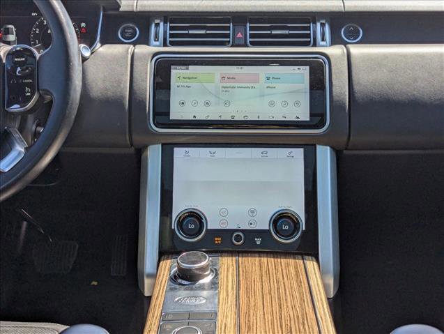 Used 2018 Land Rover Range Rover HSE image 15