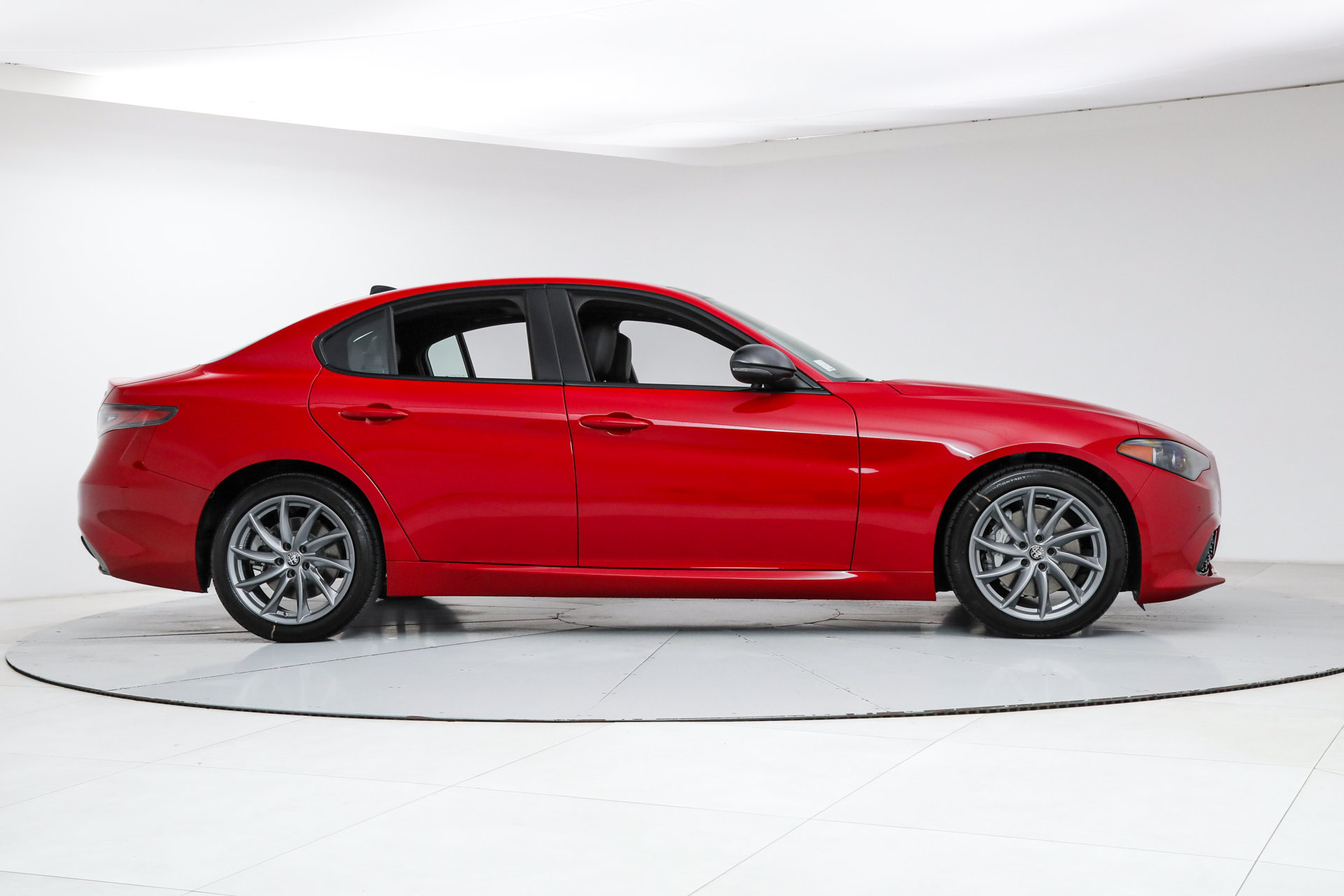 New 2026 Alfa Romeo Giulia w/ Driving Assist Package RWD image 6