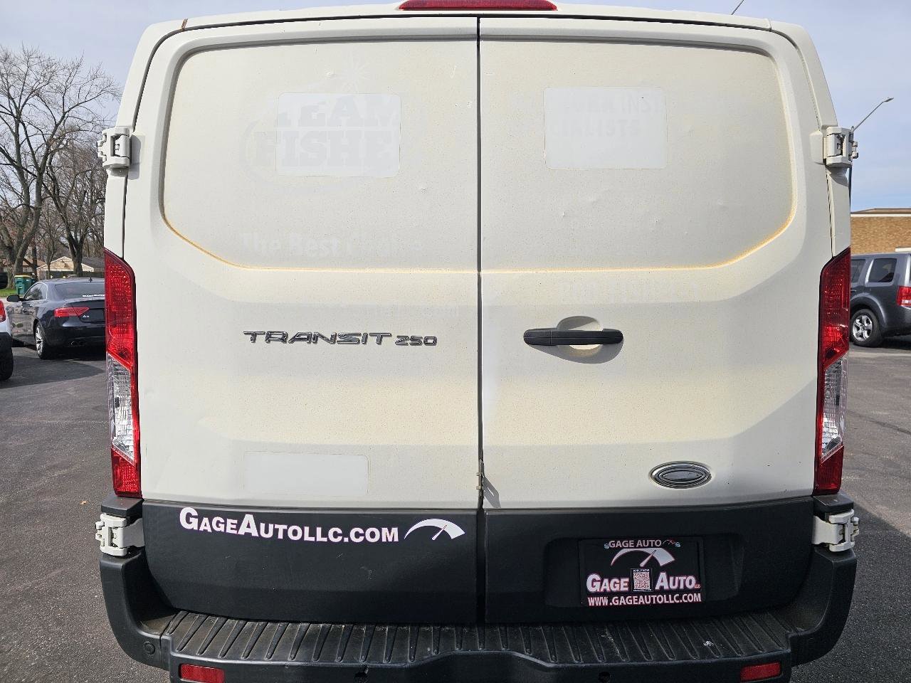 Used 2015 Ford Transit 250 130 Low Roof RWD image 10
