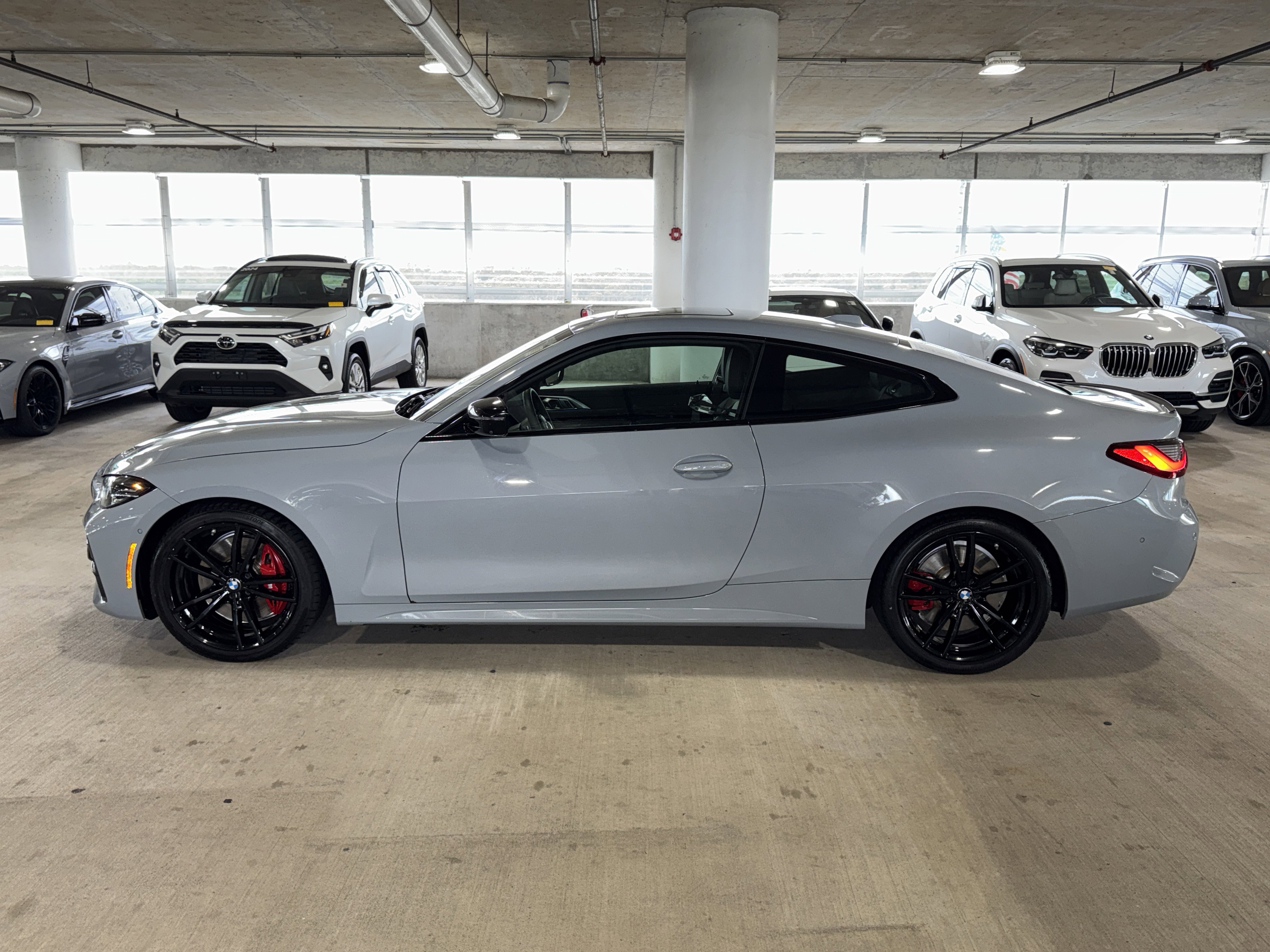 Used 2024 BMW 430i Coupe w/ M Sport Package RWD image 5