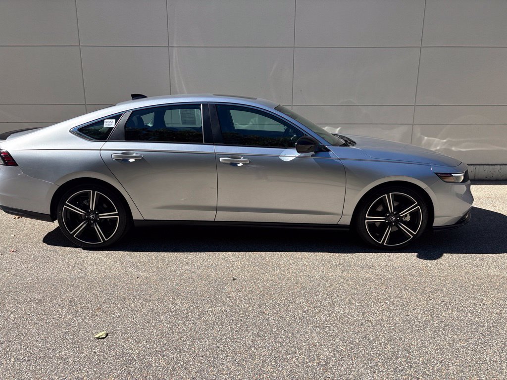 Certified 2025 Honda Accord Sport image 3