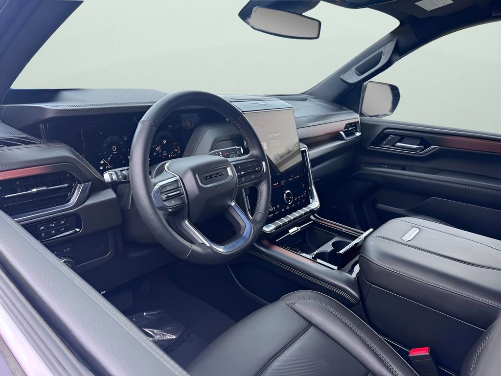 Used 2025 GMC Yukon Denali image 15