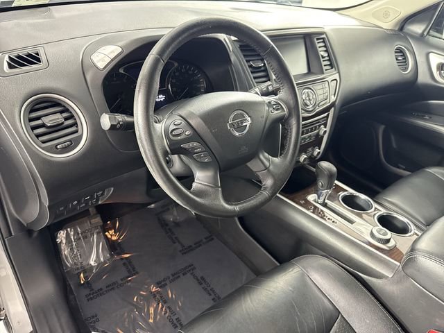 Used 2013 Nissan Pathfinder Platinum image 23