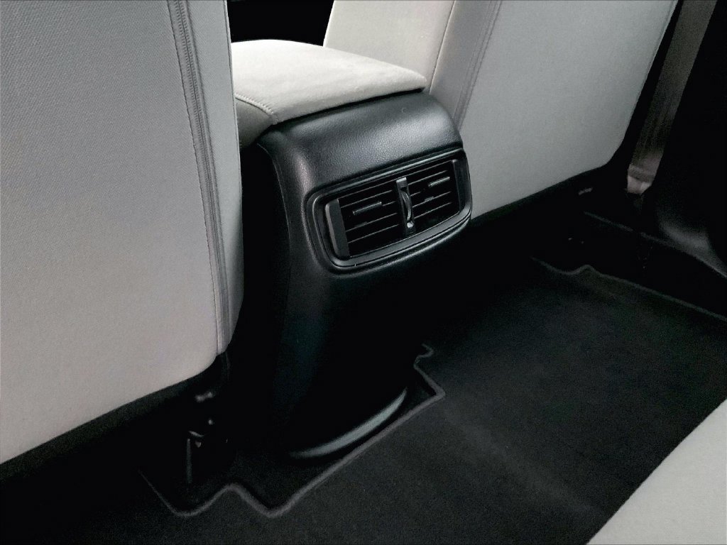 Used 2020 Honda CR-V LX image 27