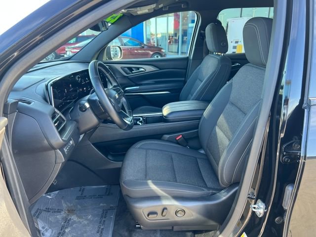 Certified 2025 Chevrolet Traverse LT image 12