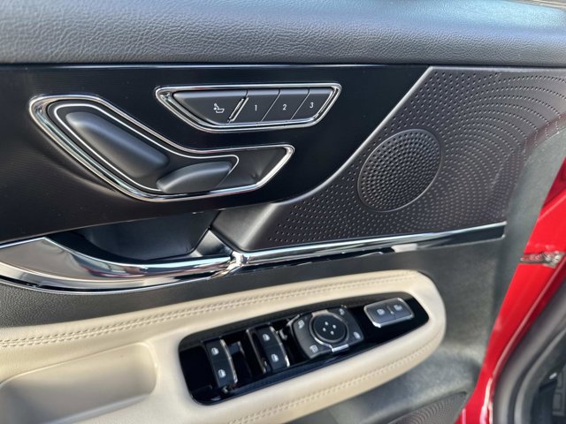 New 2026 Lincoln Corsair Premiere FWD image 10