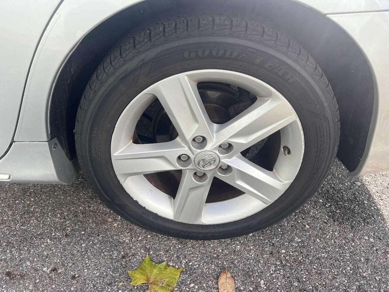 Used 2012 Toyota Camry LE image 19