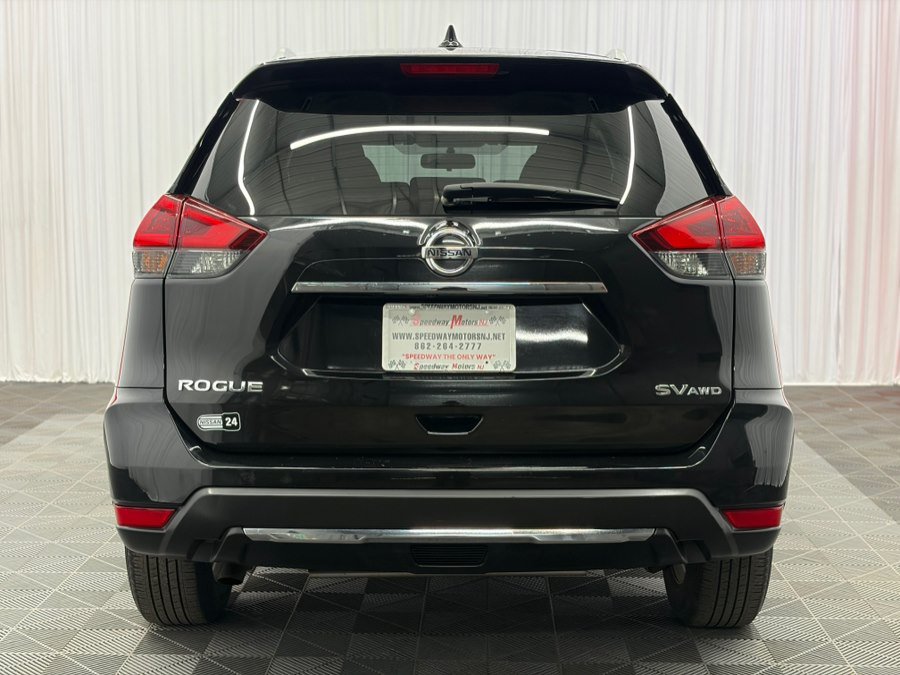 Used 2018 Nissan Rogue SV w/ Premium Package AWD/4WD image 7