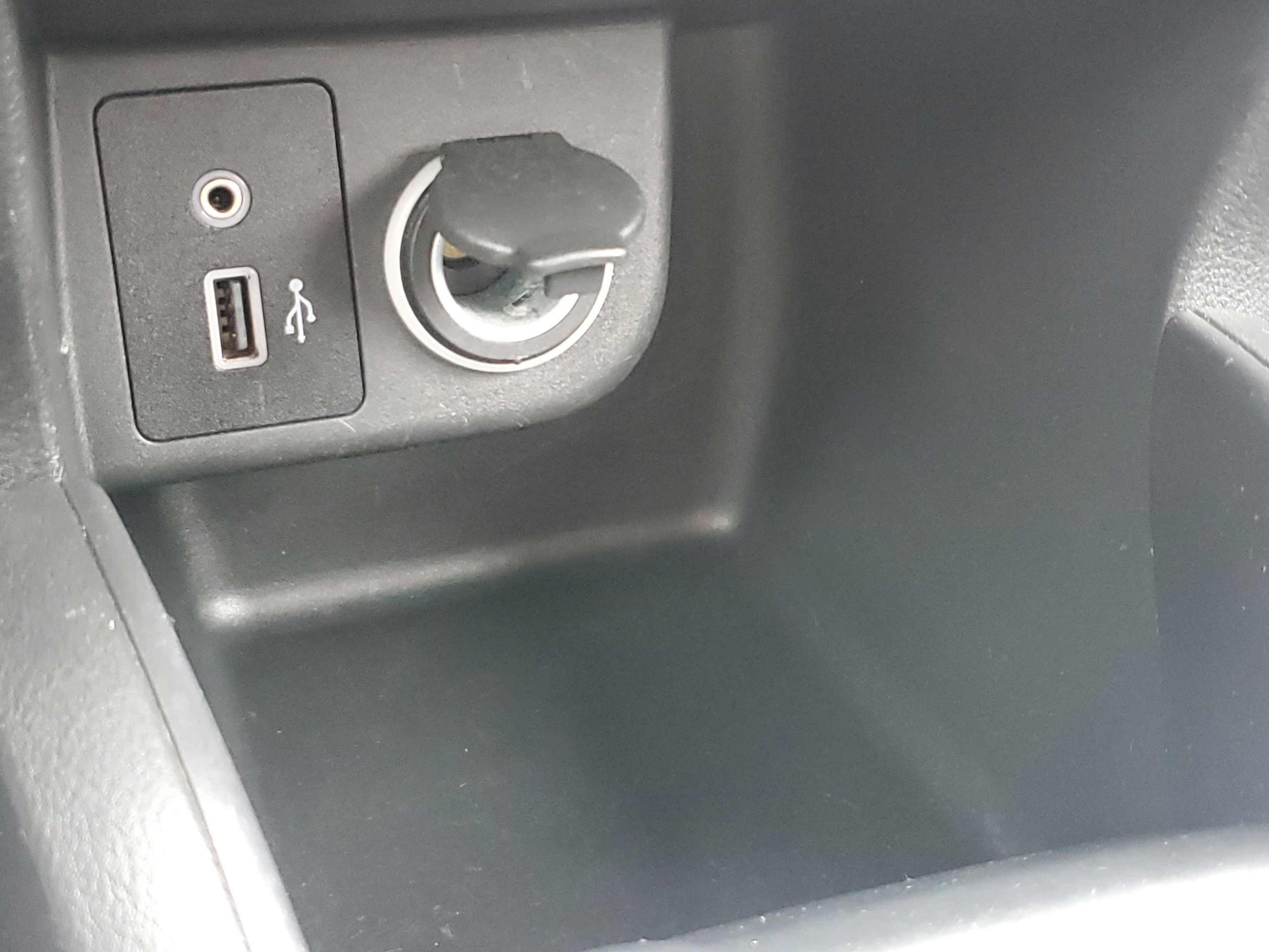 Used 2023 Nissan Kicks S FWD image 25