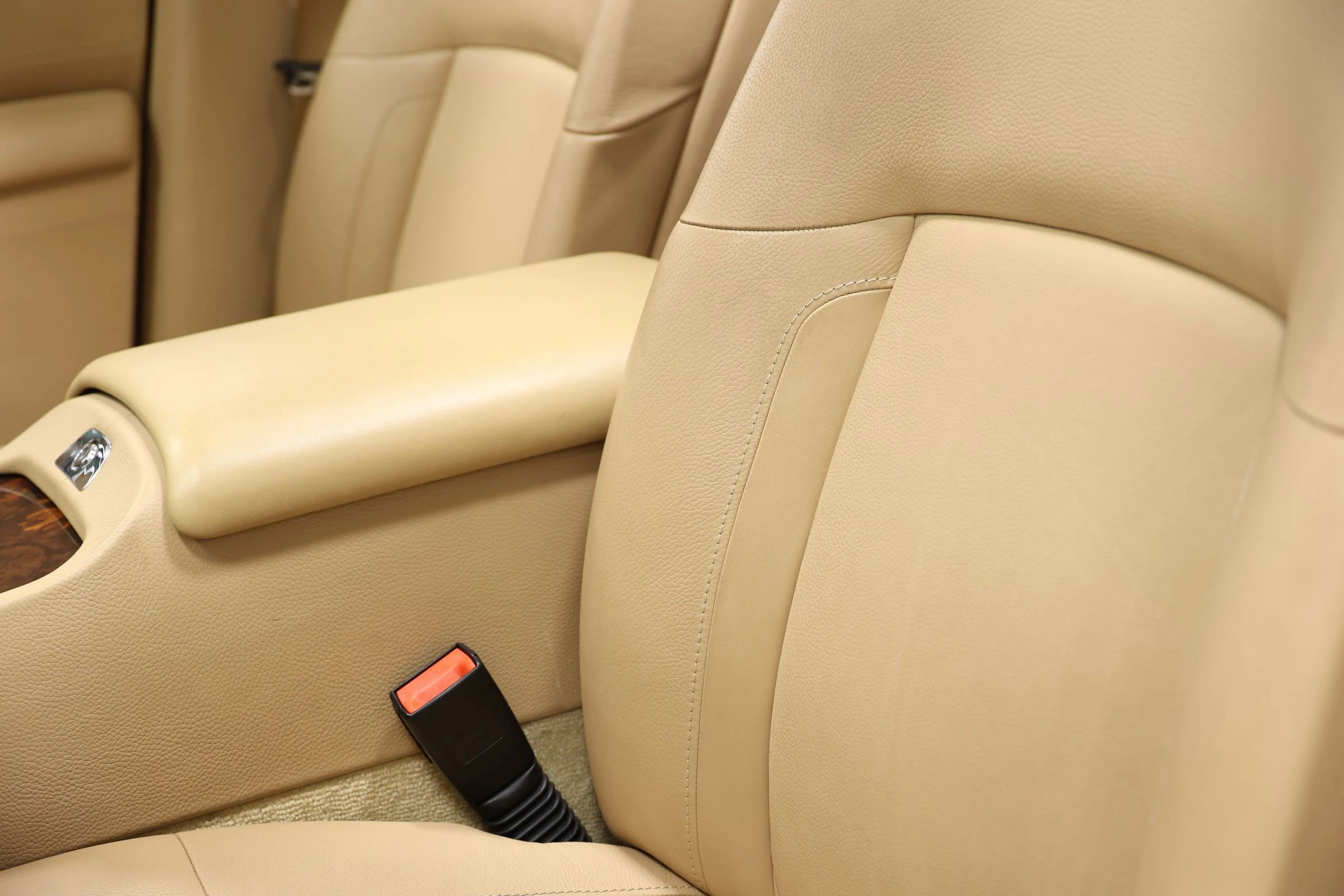 Used 2010 Rolls-Royce Ghost RWD image 19