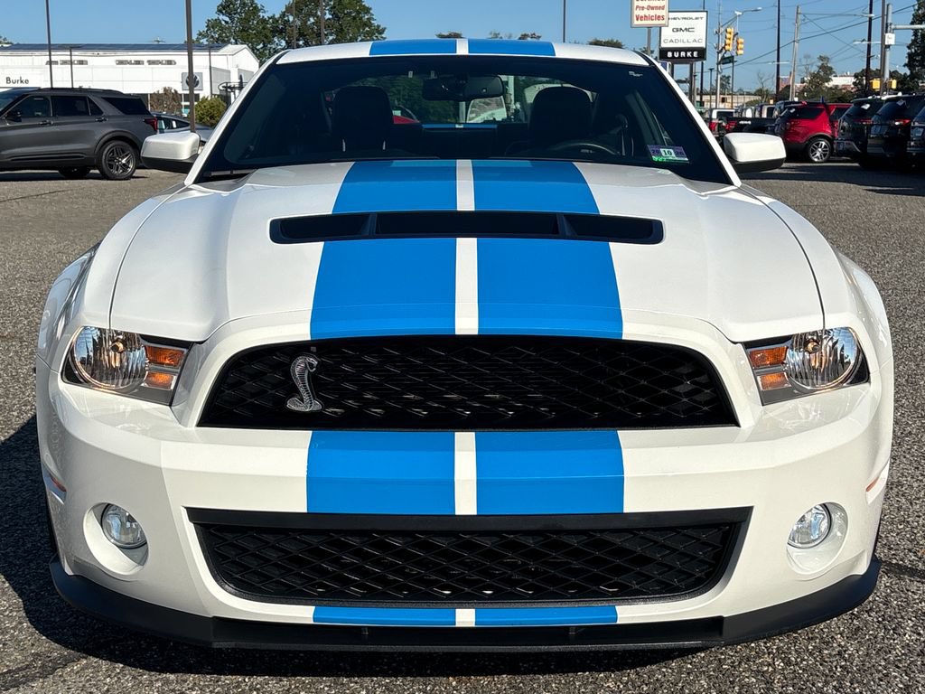 Used 2010 Ford Mustang Shelby GT500 RWD image 2