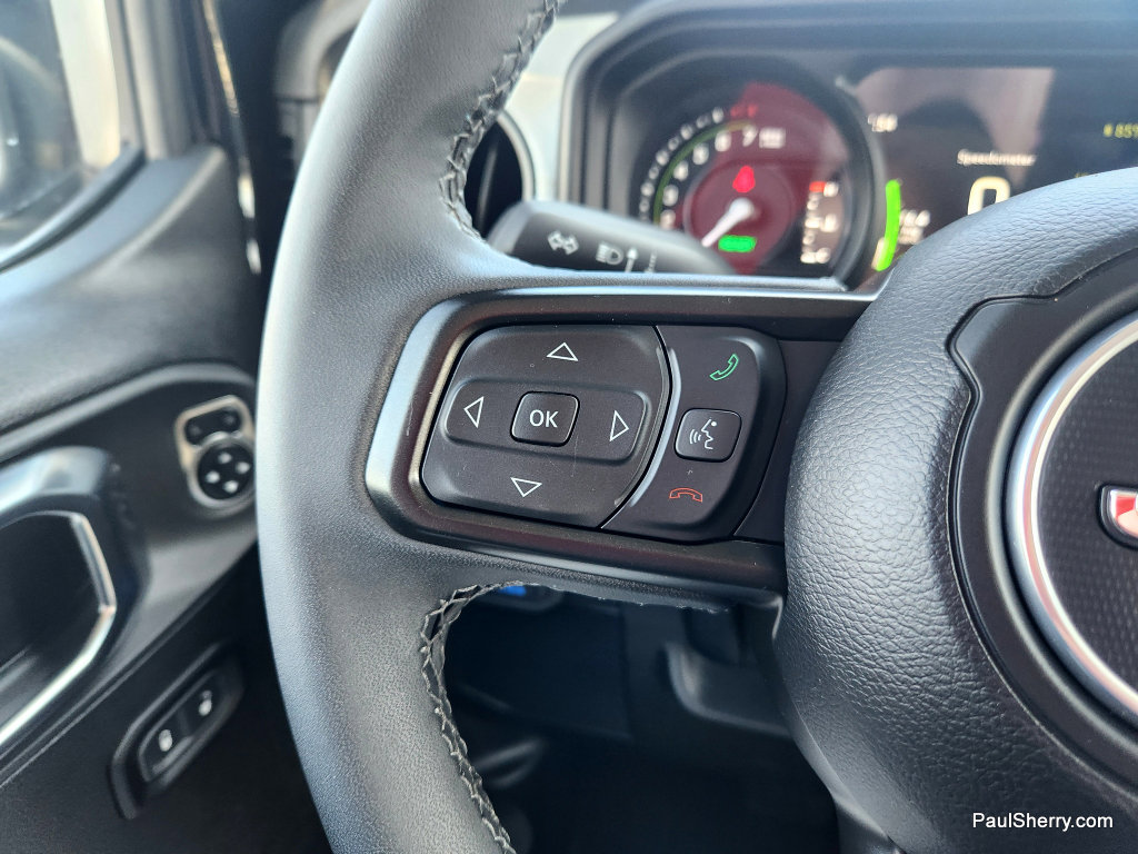 Used 2025 Jeep Wrangler Willys image 31