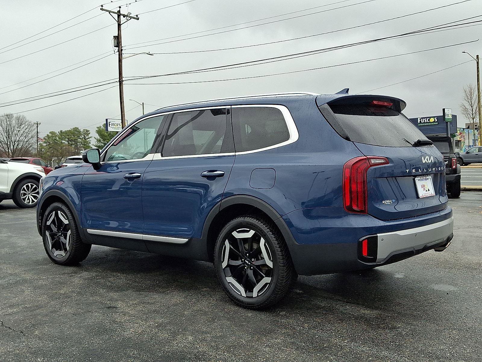 Used 2023 Kia Telluride S w/ S Sunroof Package image 4