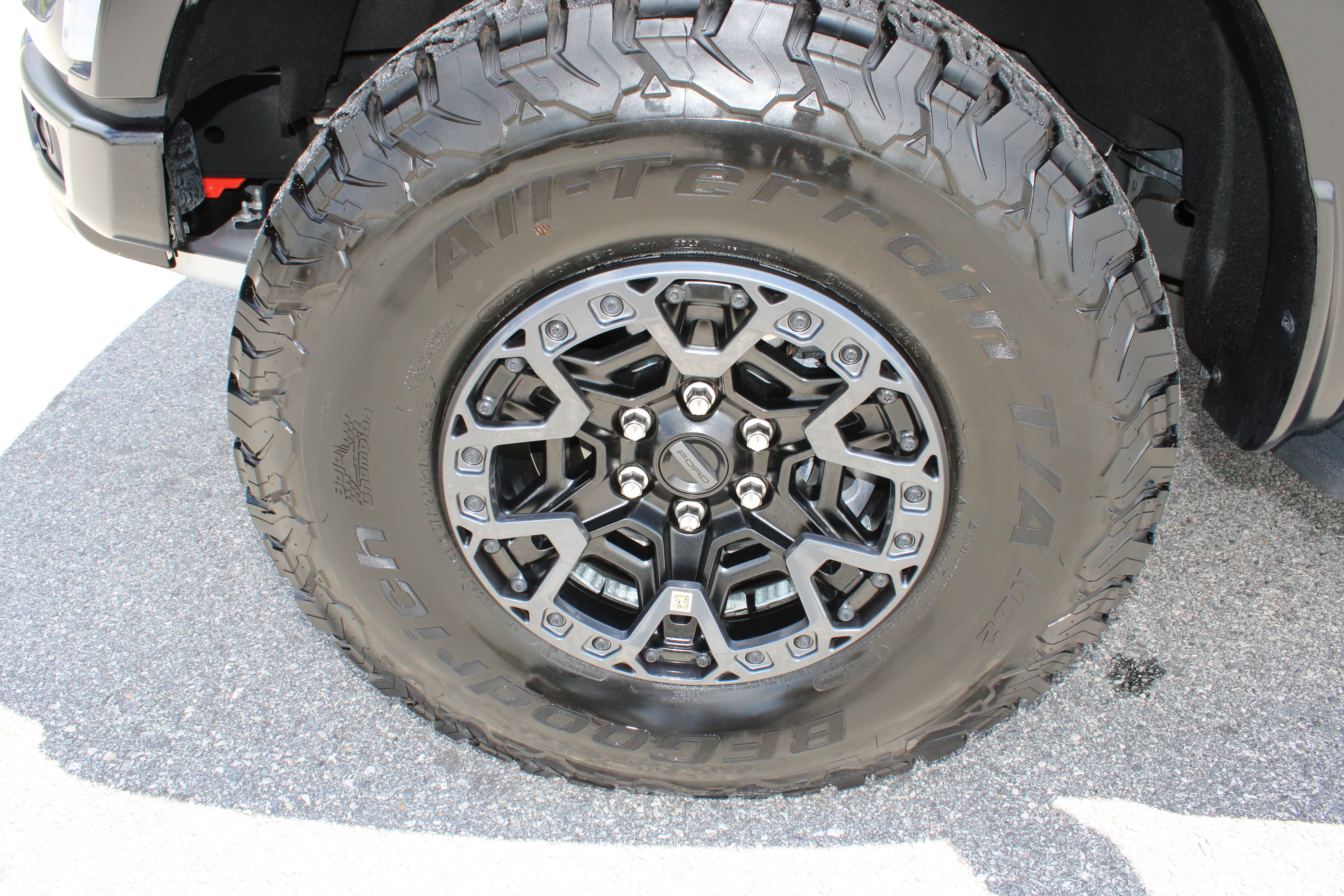 Used 2025 Ford F150 Raptor w/ Equipment Group 803A Raptor R AWD/4WD image 12