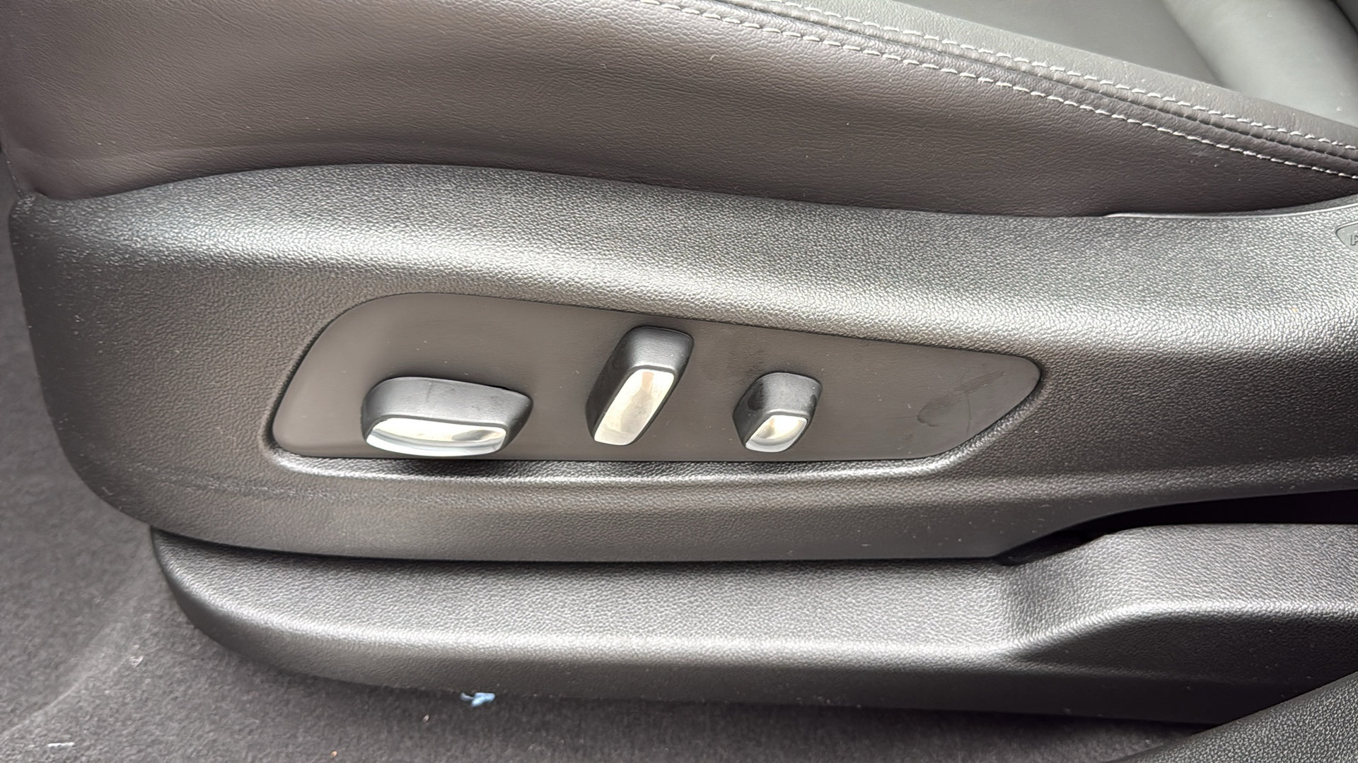 New 2026 Cadillac XT5 Premium Luxury w/ LPO, Floor Liner Package image 12