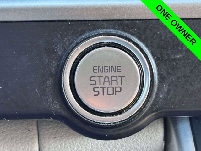 Used 2022 Kia Carnival LX FWD image 17