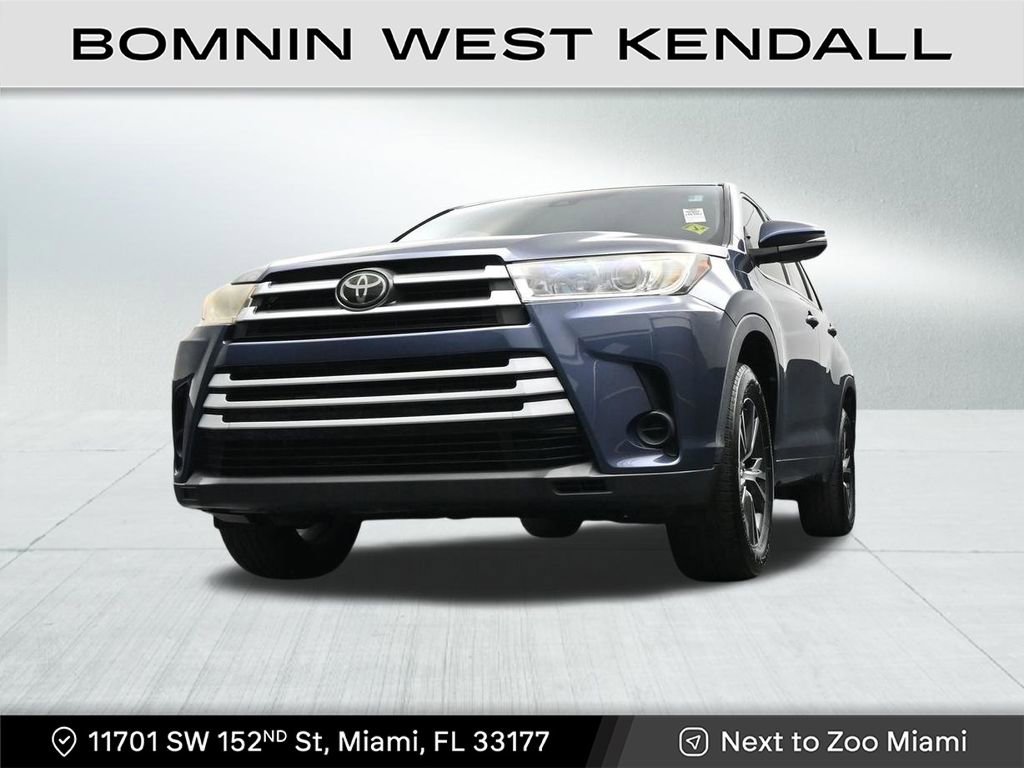 Used 2018 Toyota Highlander LE image 28