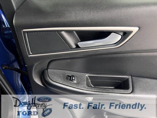 Used 2024 Ford Edge SEL image 33