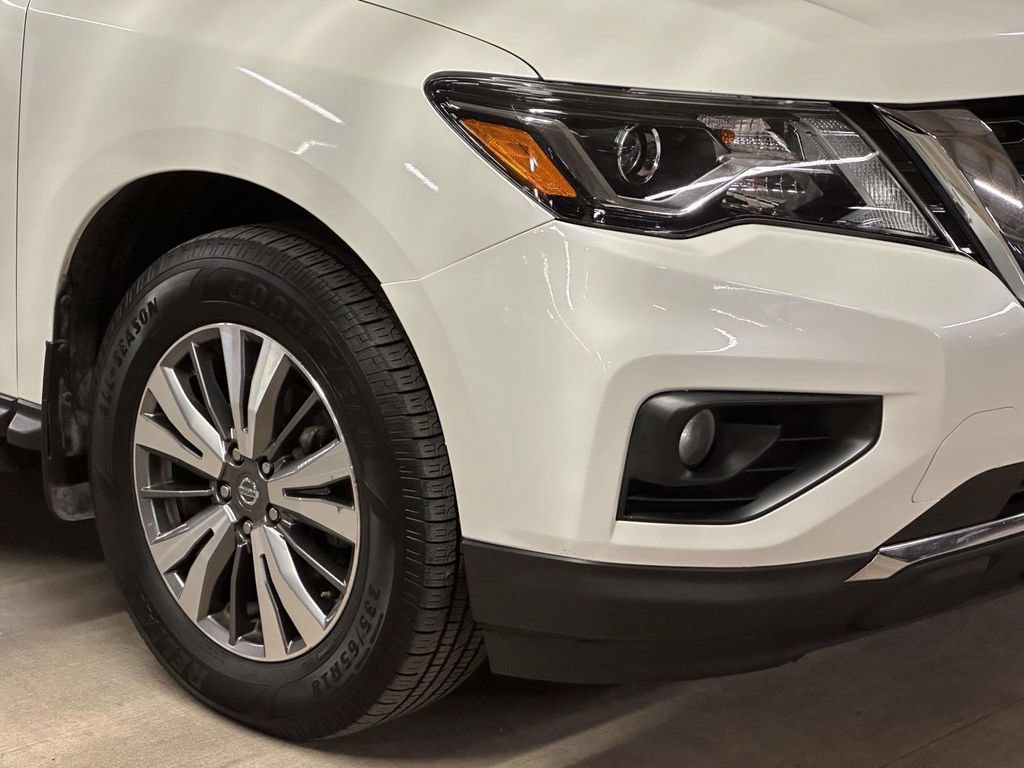 Used 2020 Nissan Pathfinder SL w/ Cargo Package AWD/4WD image 10