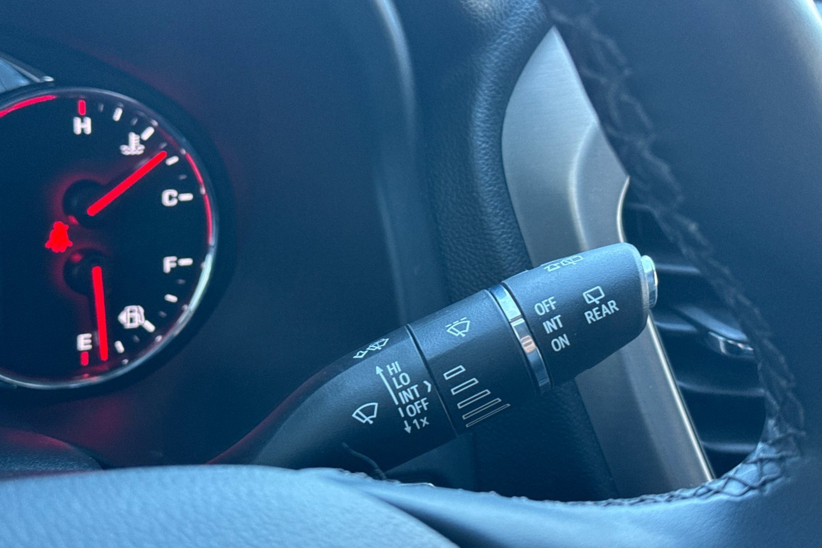 Used 2023 GMC Acadia Denali w/ Black Diamond Edition image 38