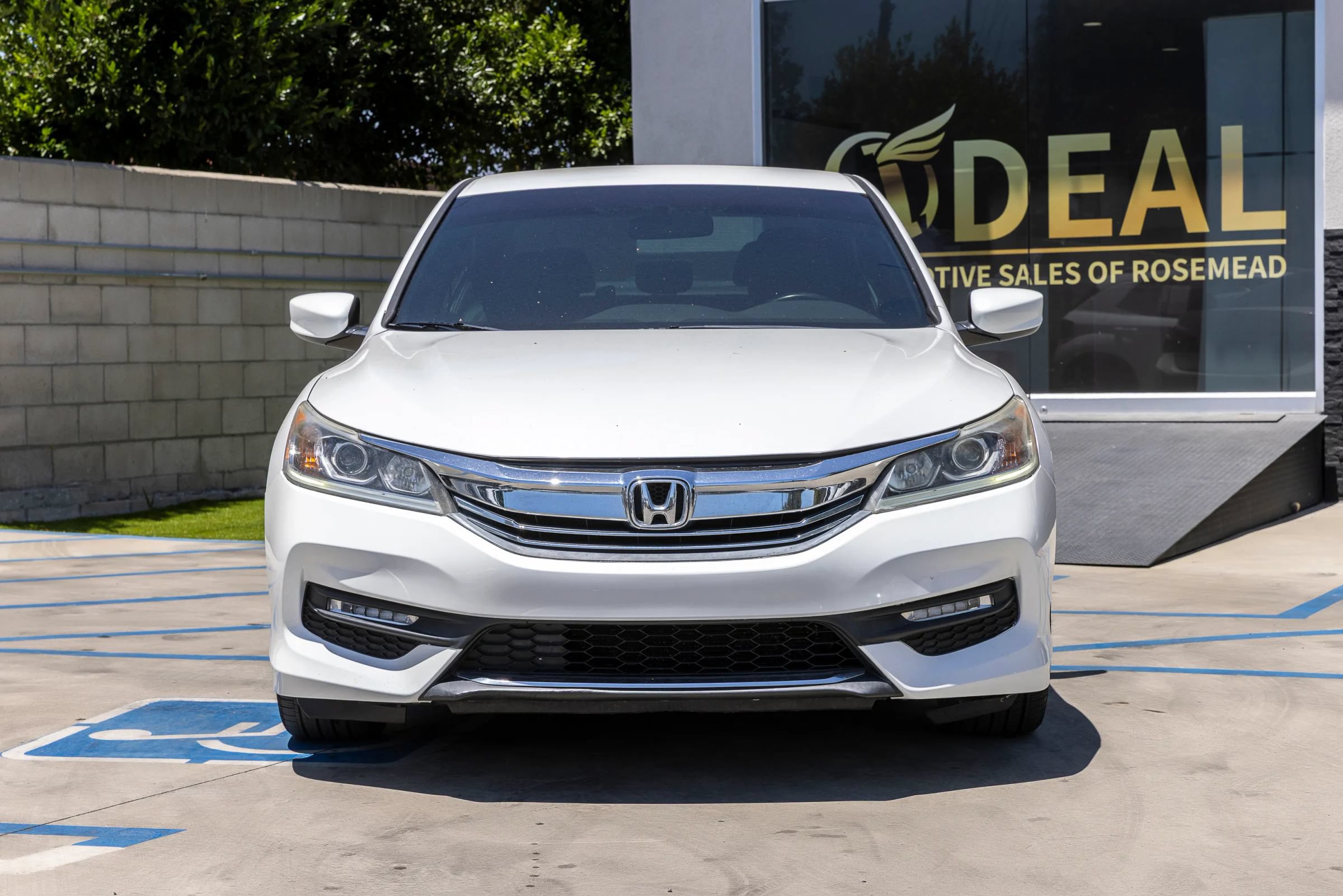 Used 2016 Honda Accord Sport image 4