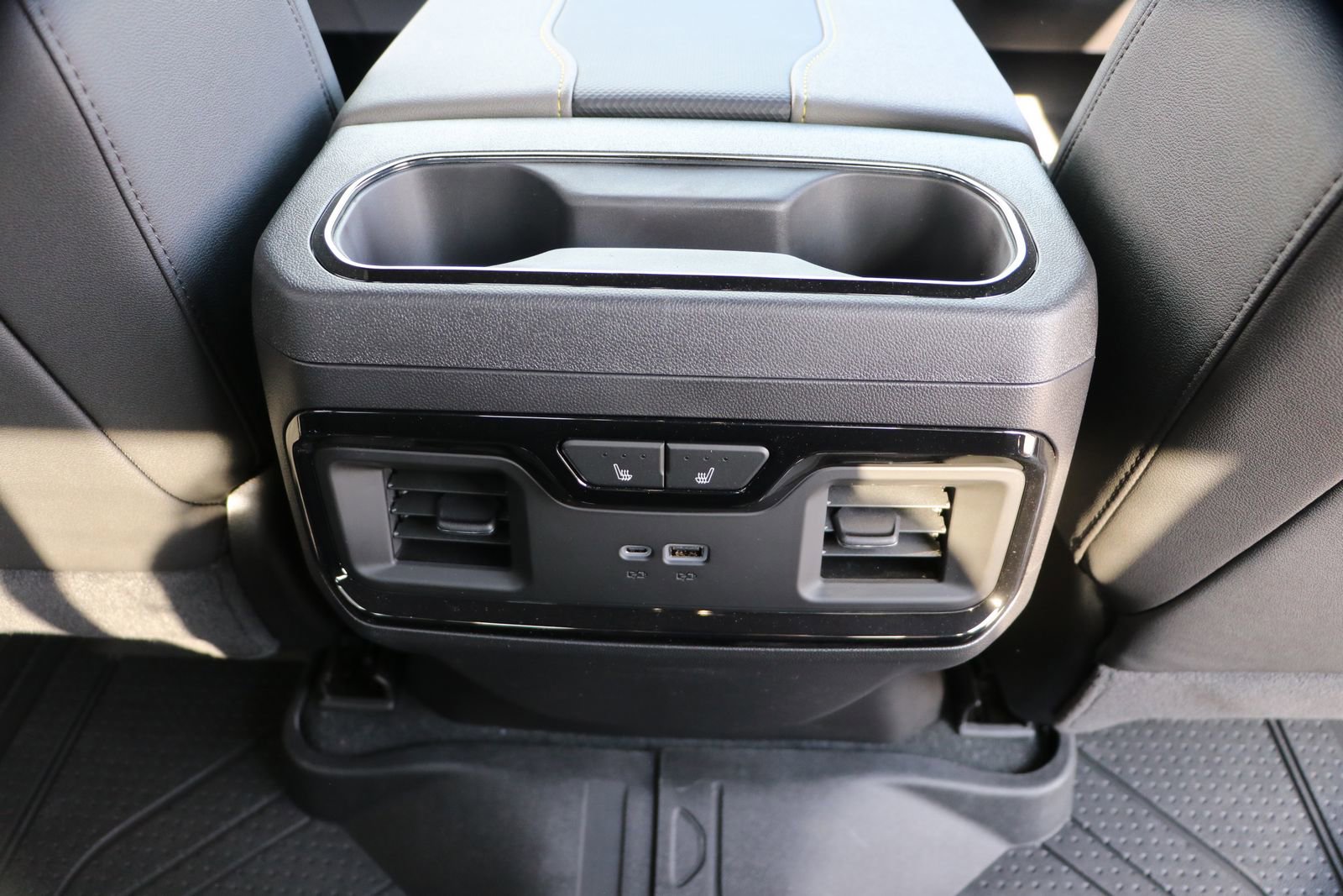 New 2026 Chevrolet Silverado 1500 ZR2 image 32