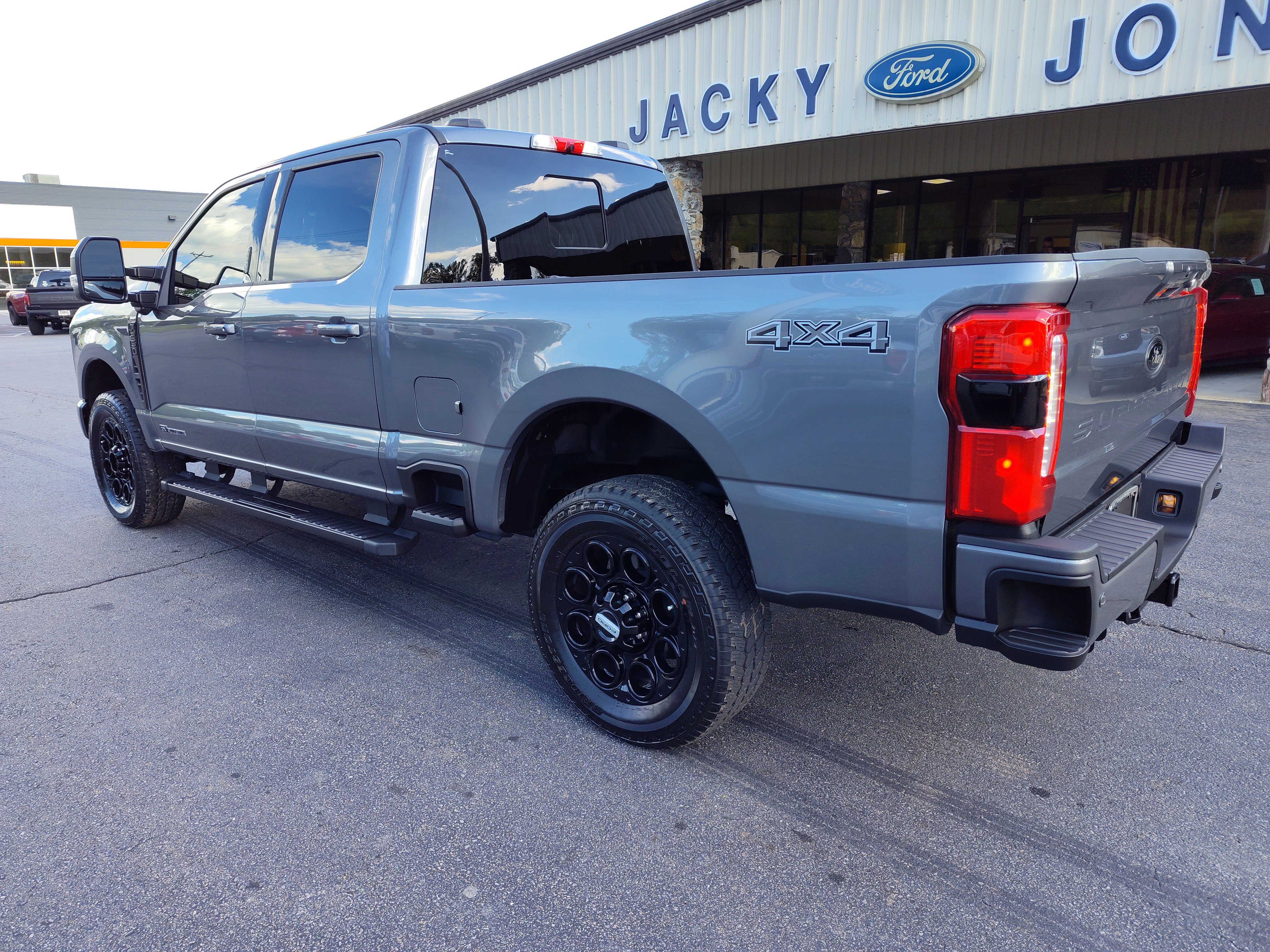 Used 2024 Ford F250 Lariat w/ Lariat Ultimate Package image 4