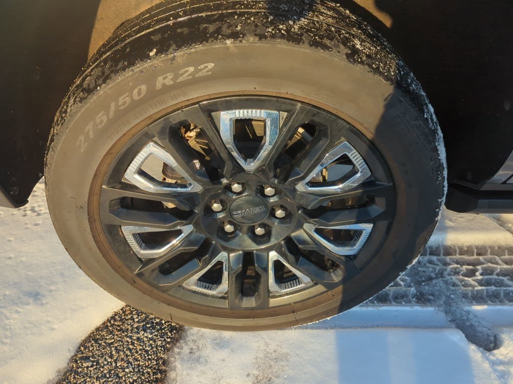 Used 2023 GMC Yukon Denali Ultimate image 7