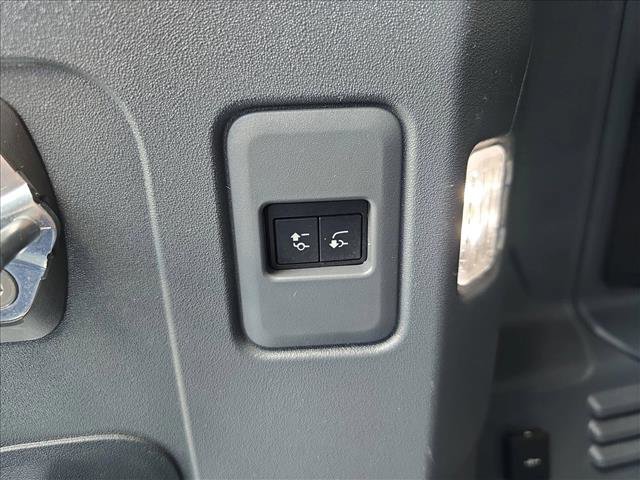 Certified 2024 Land Rover Defender 110 SE image 13