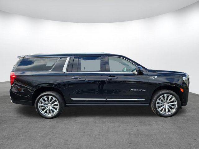 Used 2024 GMC Yukon XL Denali w/ Max Trailering Package AWD/4WD image 4