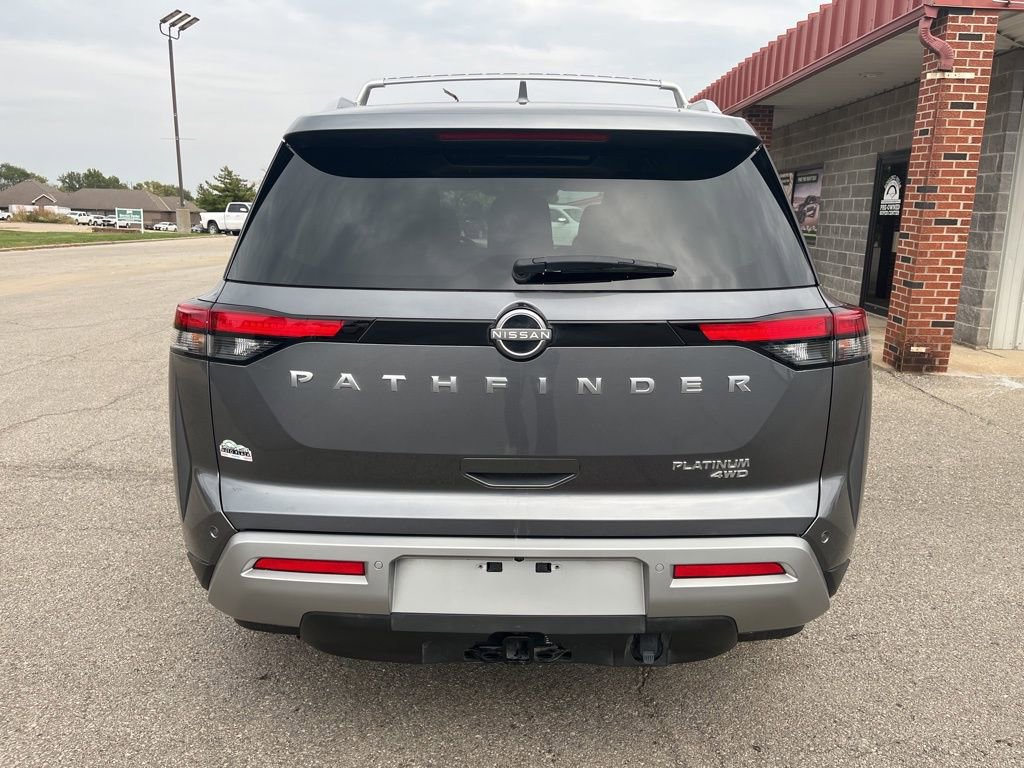 Used 2025 Nissan Pathfinder Platinum w/ Cargo Package image 4