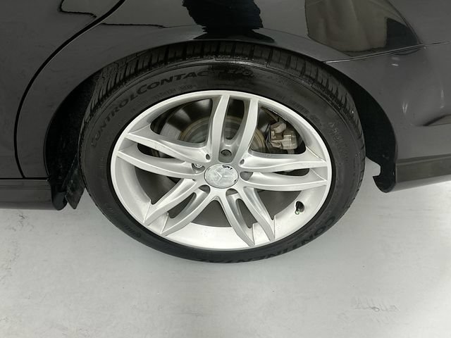 Used 2013 Mercedes-Benz C 250 Sedan image 29