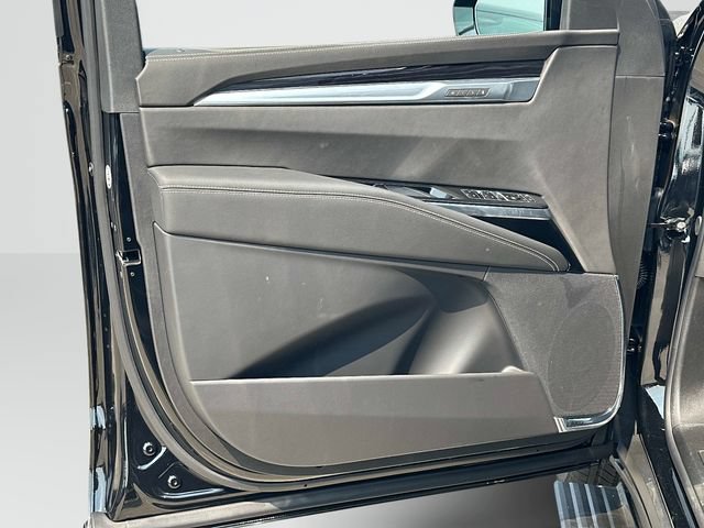 New 2026 Cadillac Escalade ESV Sport w/ Touring Package AWD/4WD image 8