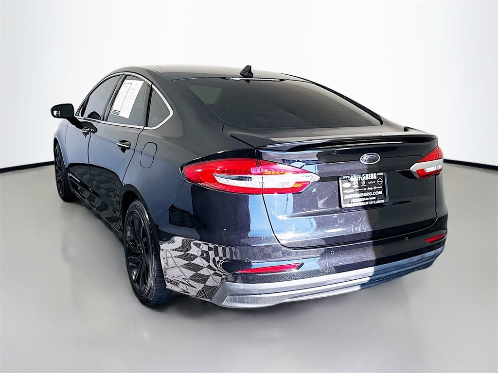 Used 2019 Ford Fusion Titanium image 5