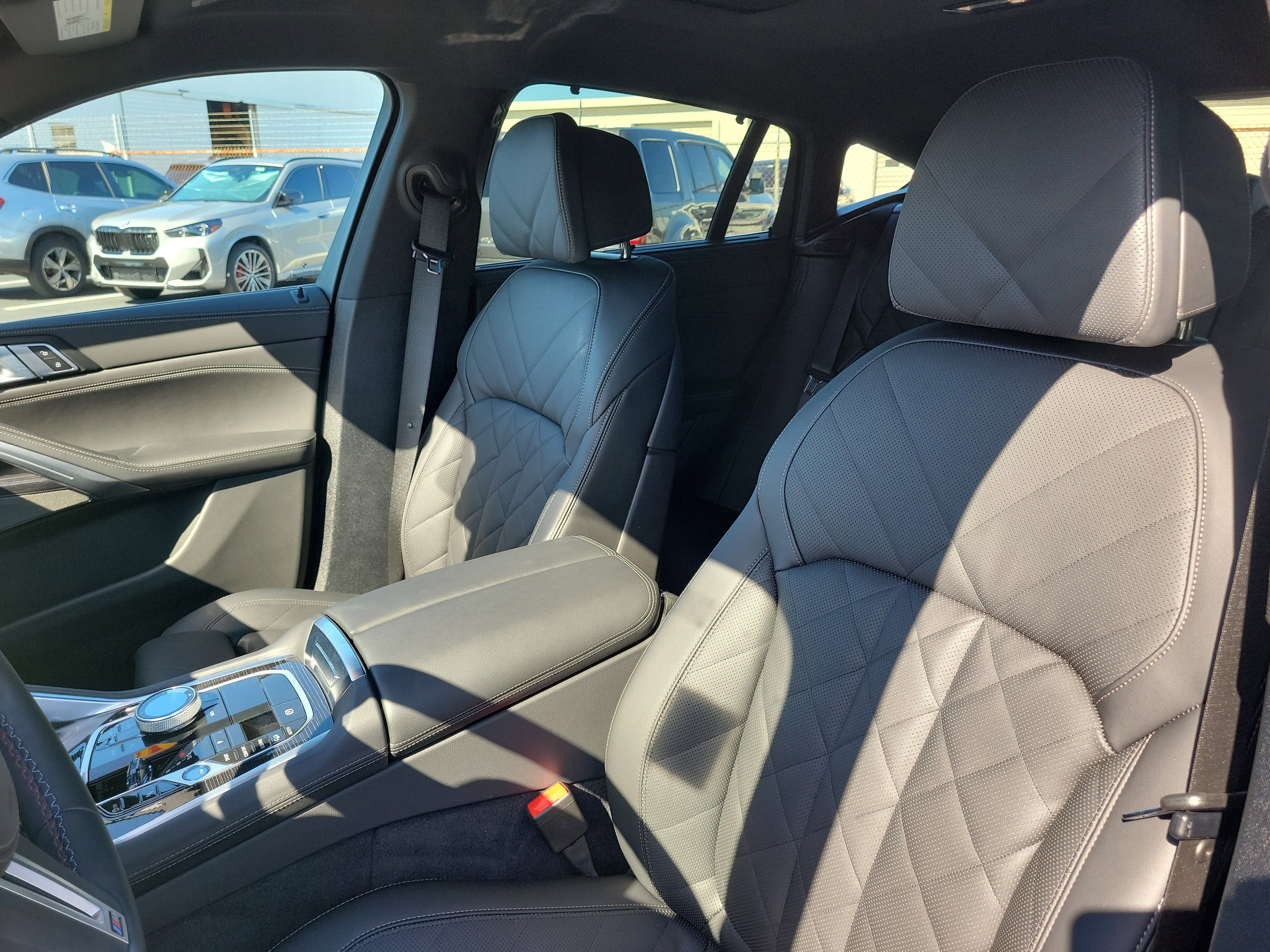 Used 2026 BMW X6 M60i image 23