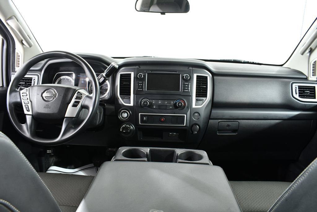 Used 2019 Nissan Titan S AWD/4WD image 7