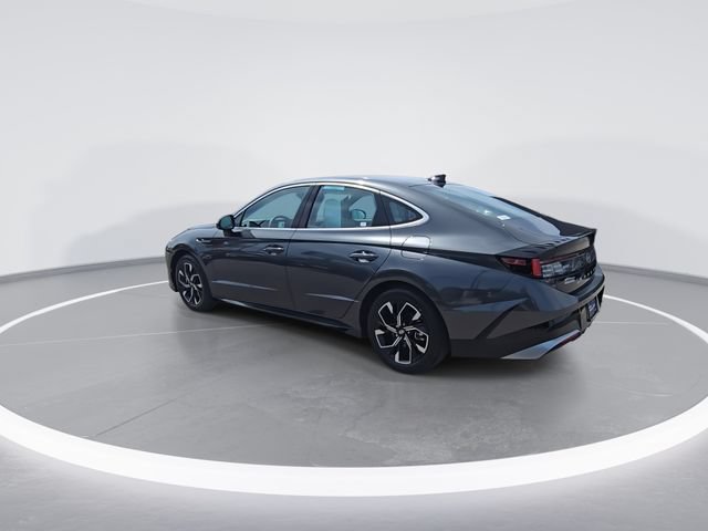 Certified 2025 Hyundai Sonata SEL AWD/4WD image 6
