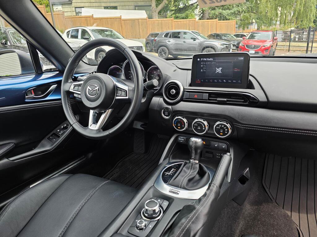 Used 2020 MAZDA MX-5 Miata RF Grand Touring RWD image 13