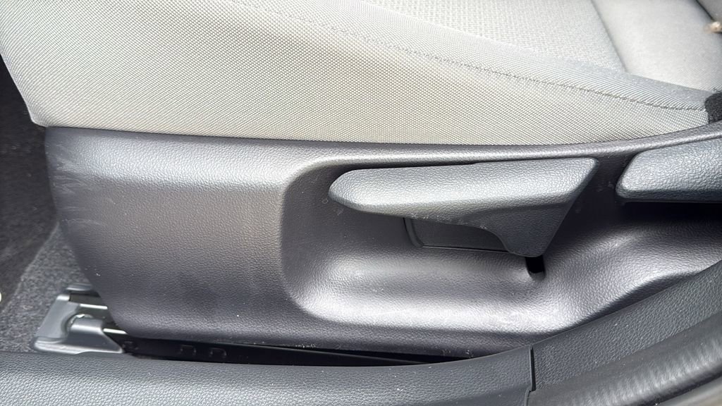Certified 2026 Toyota Prius LE FWD image 11